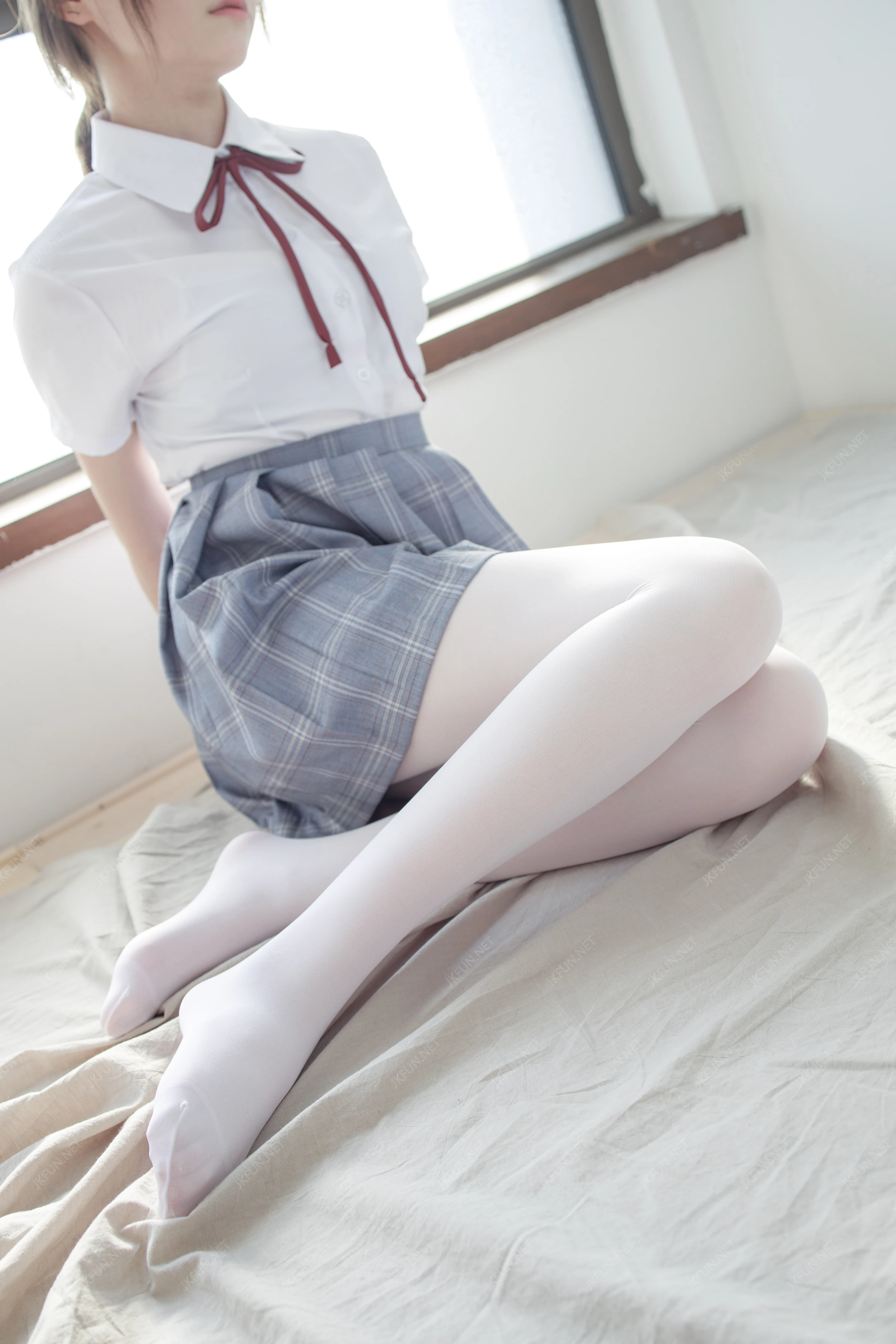 森萝财团 [JKFUN-002] Aika 可爱学妹丝足 [230P 1V]插图4